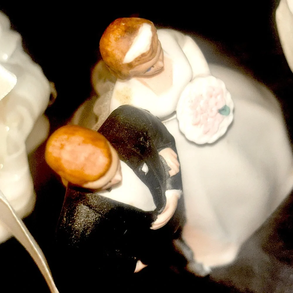 1950s Wilton Chicago Bride & Groom Topper